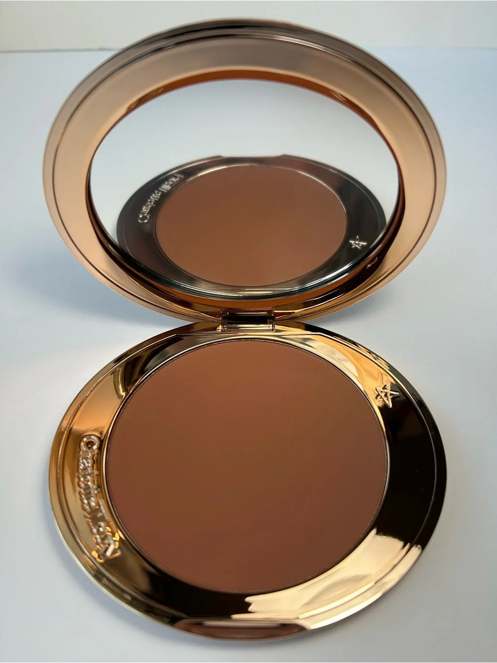 NWT🌷(#4) Charlotte Tilbury Airbrush Matte Bronzer